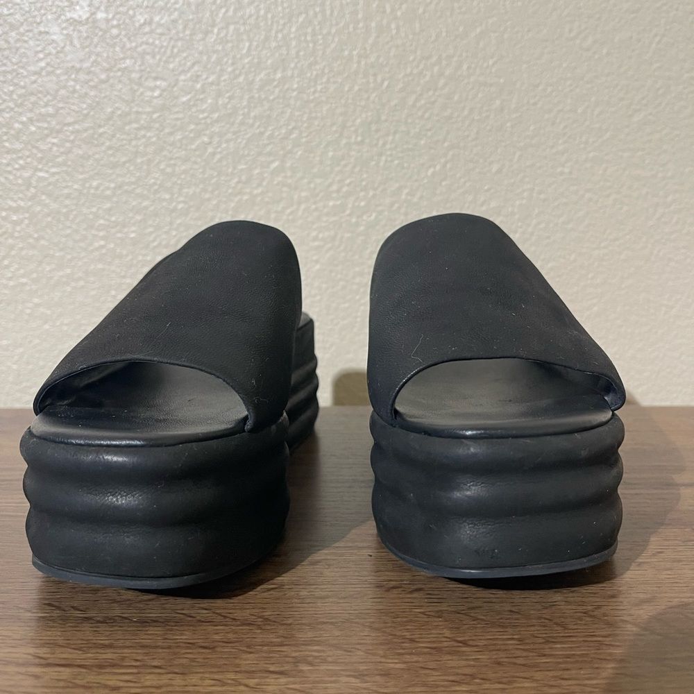 Sold - Picture 5 of 10